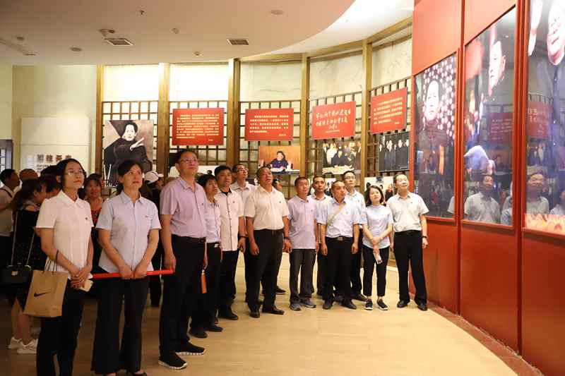 走進革命圣地 領悟初心使命 —長田實業(yè)黨支部開展“慶七一”紅色教育活動 走進革命圣地 領悟初心使命 —長田實業(yè)黨支部開展“慶七一”紅色教育活動